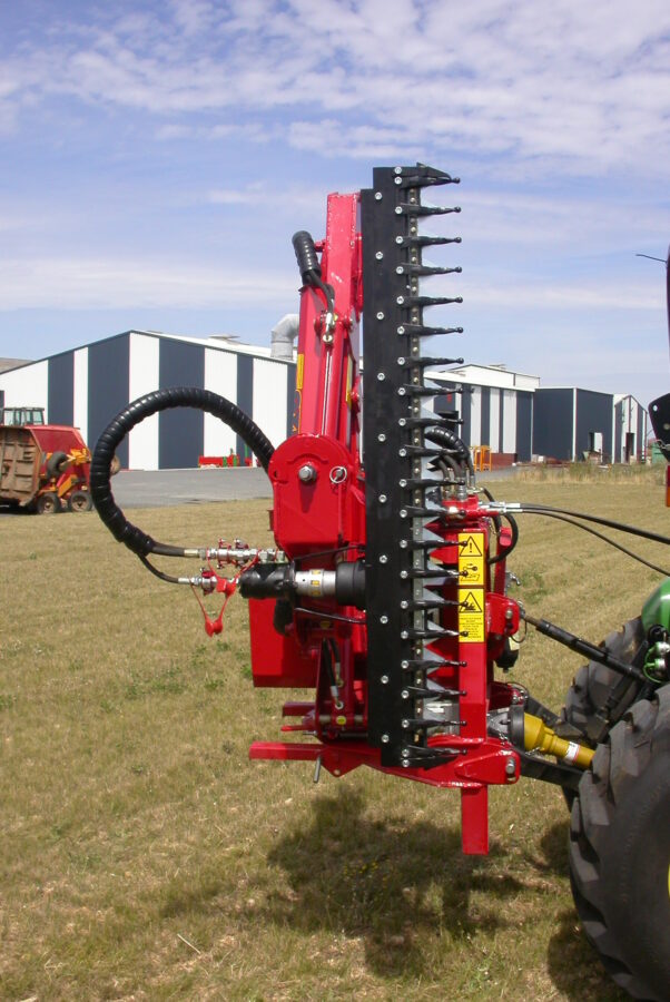 Epareuse Gyramax montée avec l'option sécateur