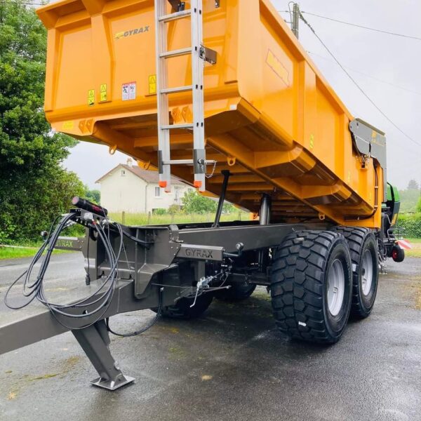 Benne TP jaune de marque Gyrax, vue de face