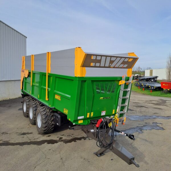 Remorque BMXL 240 de marque gyrax de couleur verte, avec des rehausses 90 cm, vue de l'avant