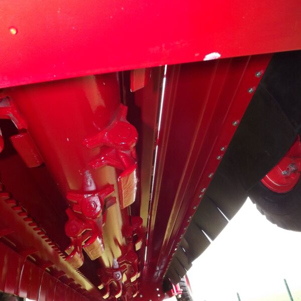 Détail du rotor Ø460 mm à marteaux du broyeur horizontal porté GYRAX BH, conçu pour le broyage fin des résidus végétaux.