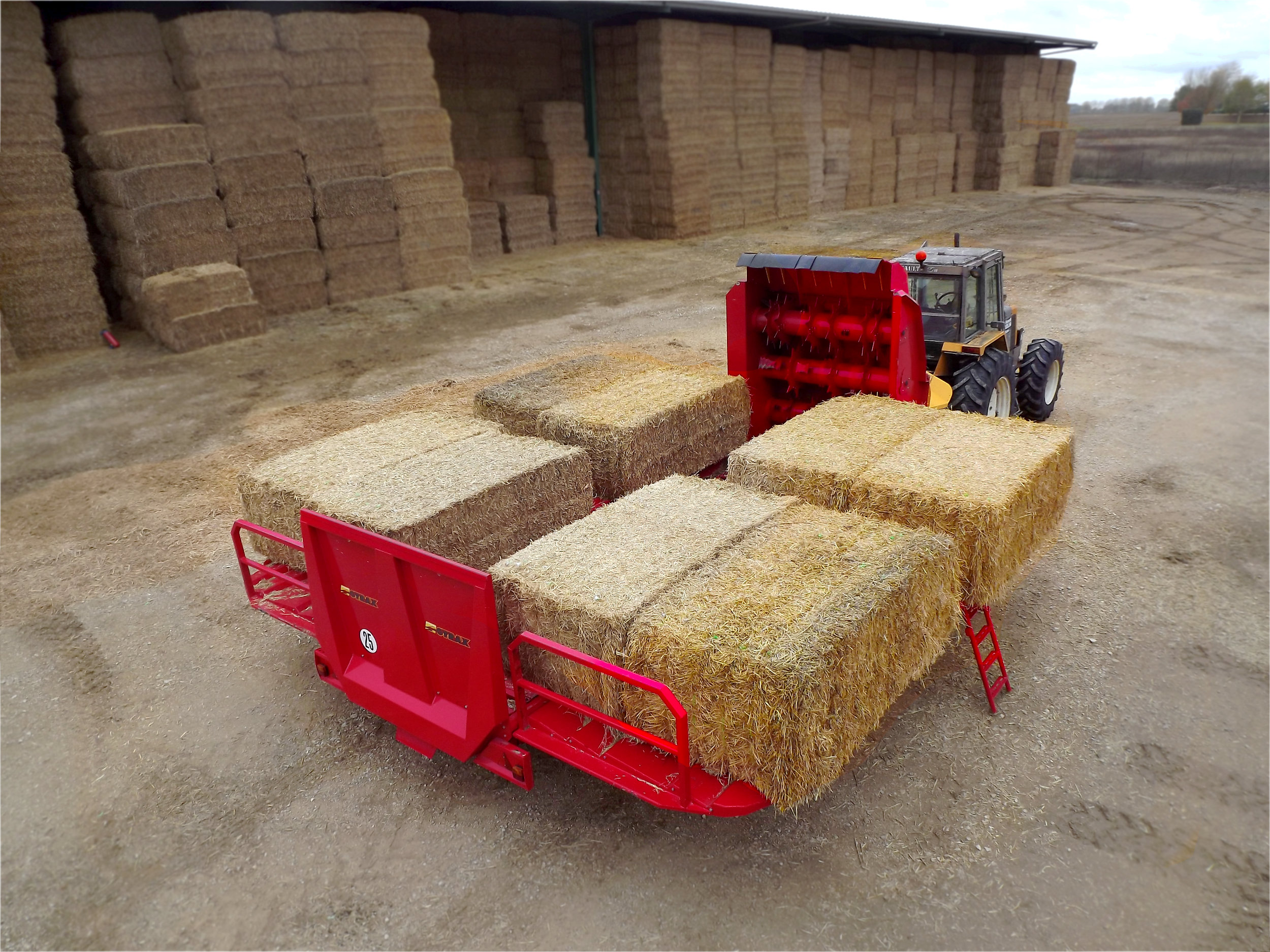 Pailleuse Big Confort 22 m³ vue de dessus caisse grand volume