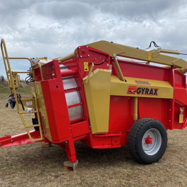 Désileuse pailleuse modèle 5500L, vue côté droit