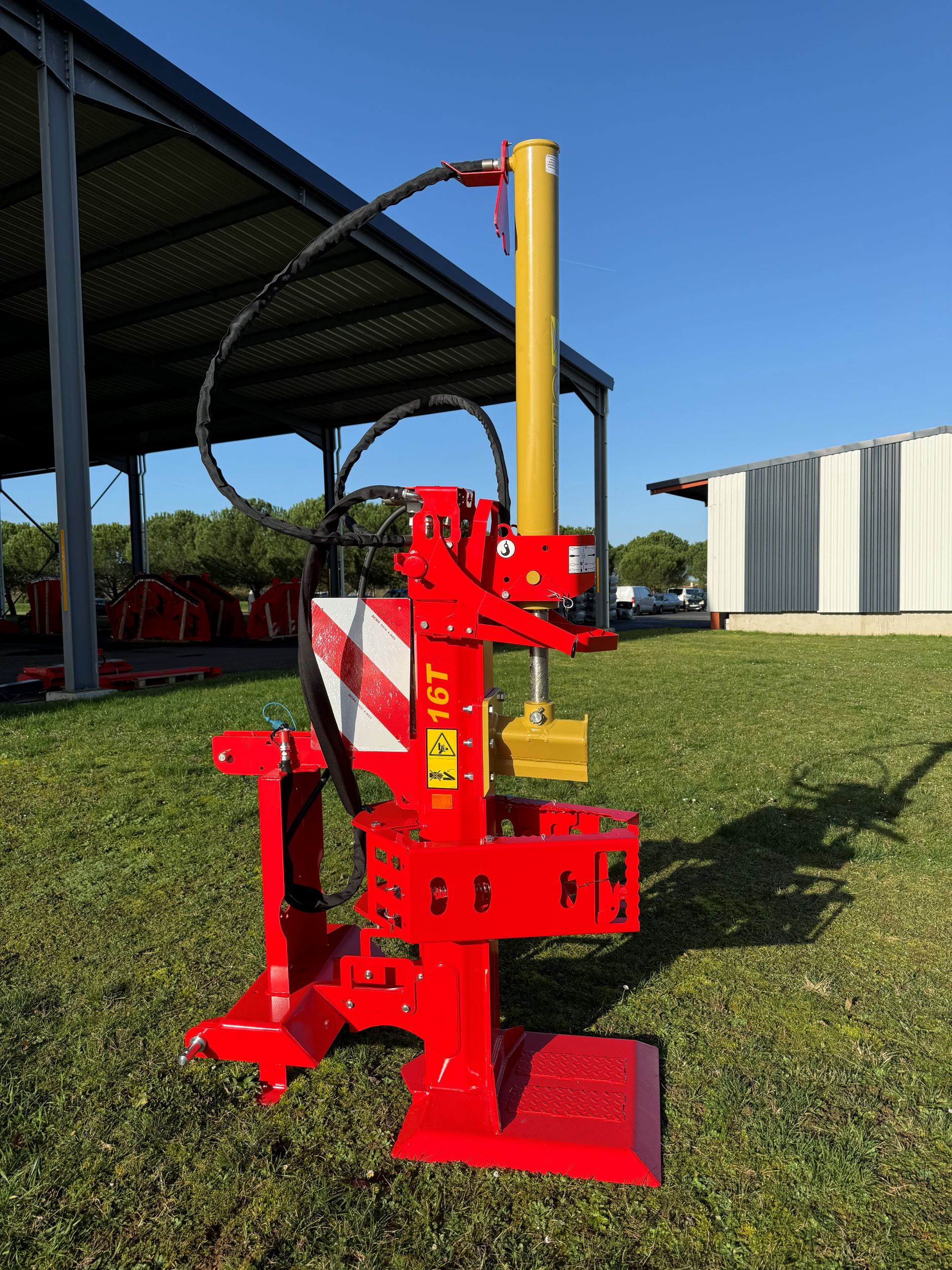 Fendeur de bûches pour tracteur attelé en 3 points, usage agricole et forestier