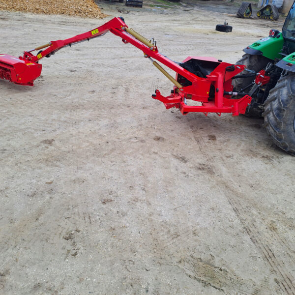 Gyramax 512 Gyrax, vue arrière entièrement déplié, mettant en avant le déport arrière maximum