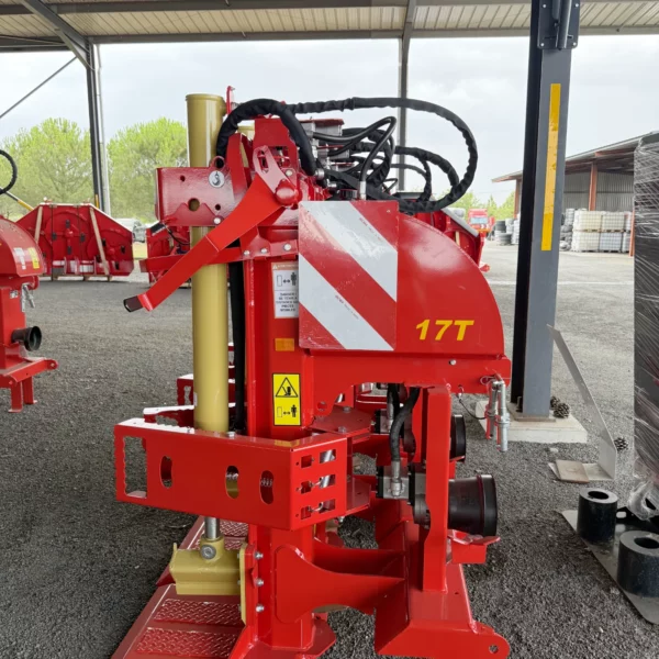 Fendeur de buches à système indépendant, modèle 17t Gyrax